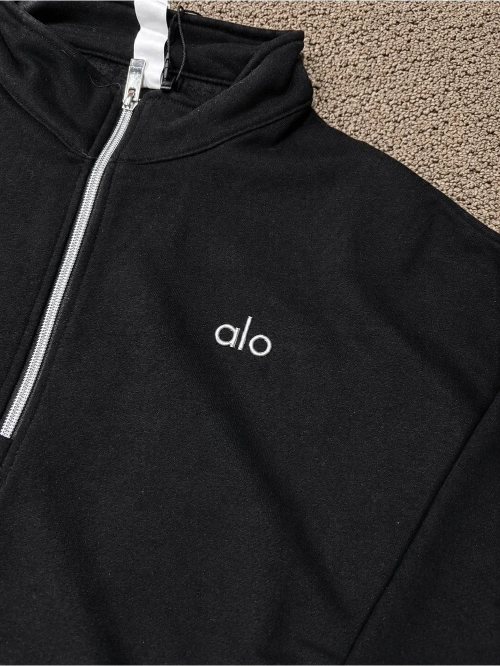 Alo Quarter Zip 'Black'